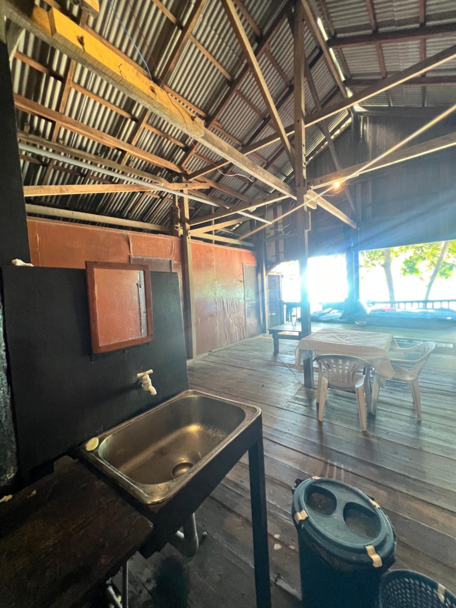 Ohlala Guesthouse Perhentian Islands Ngoại thất bức ảnh